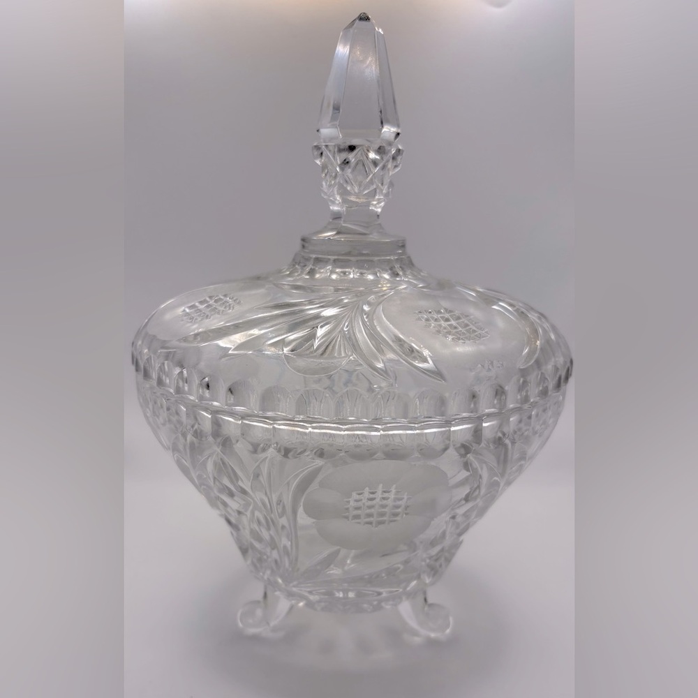 VTG Heavy Leaded Crystal Glass 3-Footed Candy Dish w/ Rose and Diamond Pattern